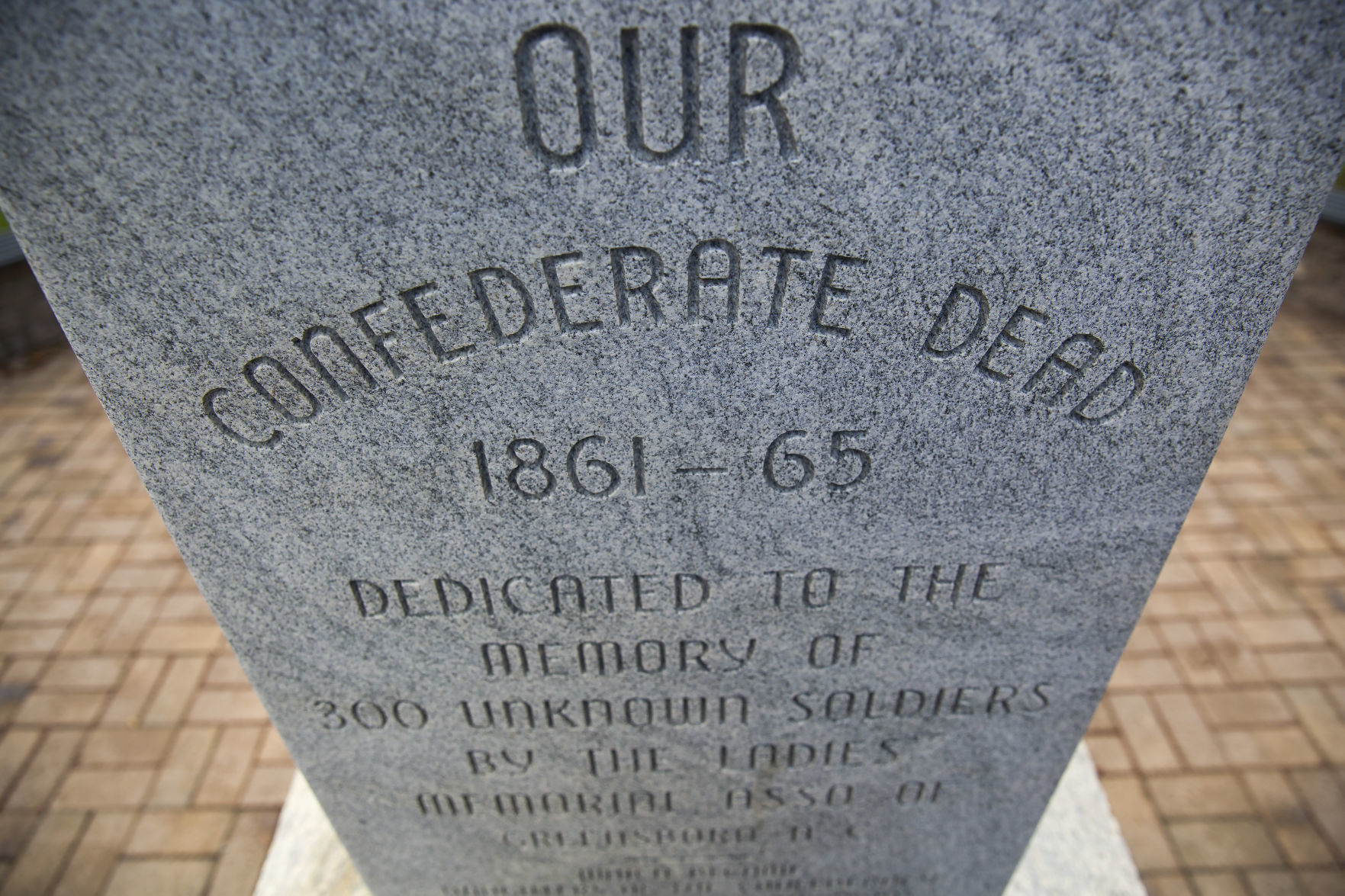 Confederate statue in Green Hill cemetery (copy)